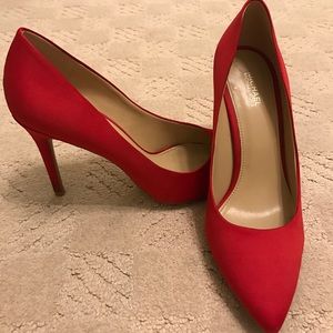 Michael Kors red pump